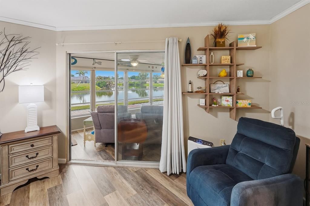 En Venta: $349,900 (2 camas, 2 baños, 1301 Pies cuadrados)