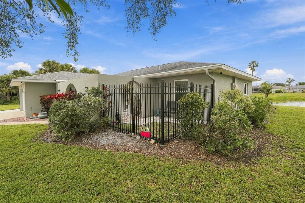 En Venta: $349,900 (2 camas, 2 baños, 1301 Pies cuadrados)