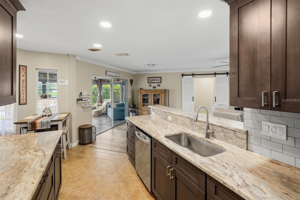 En Venta: $349,900 (2 camas, 2 baños, 1301 Pies cuadrados)