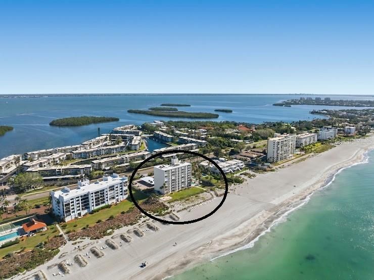 For Sale: $698,765 (2 beds, 2 baths, 1022 Square Feet)