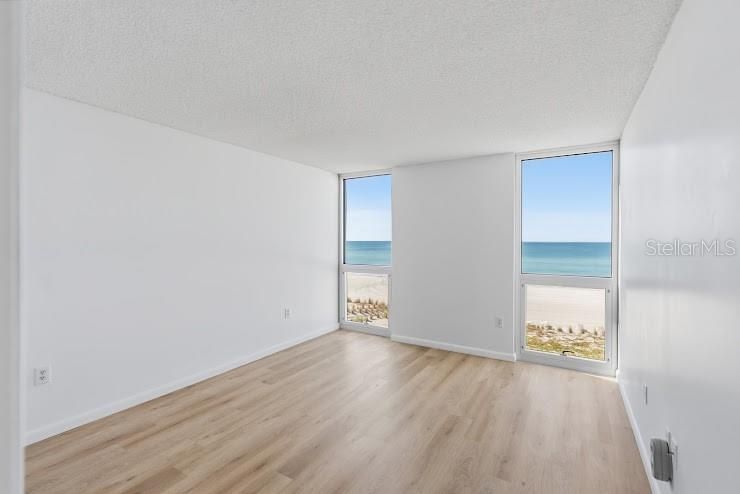 For Sale: $698,765 (2 beds, 2 baths, 1022 Square Feet)
