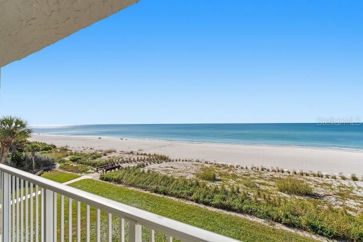 For Sale: $698,765 (2 beds, 2 baths, 1022 Square Feet)
