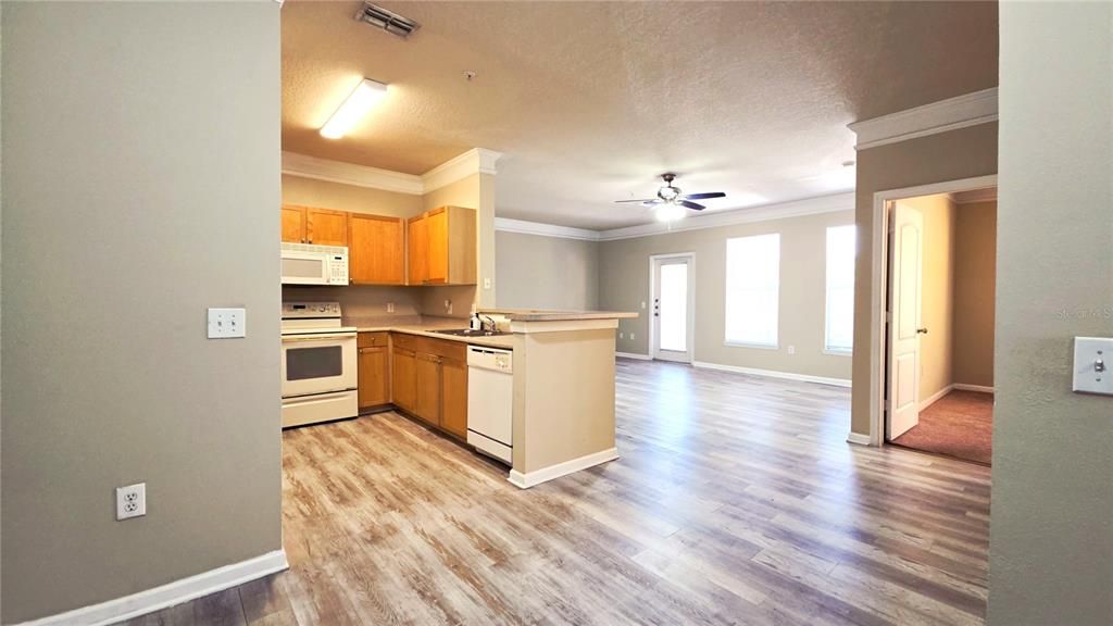 En Venta: $219,995 (3 camas, 2 baños, 1369 Pies cuadrados)