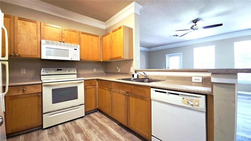 En Venta: $219,995 (3 camas, 2 baños, 1369 Pies cuadrados)