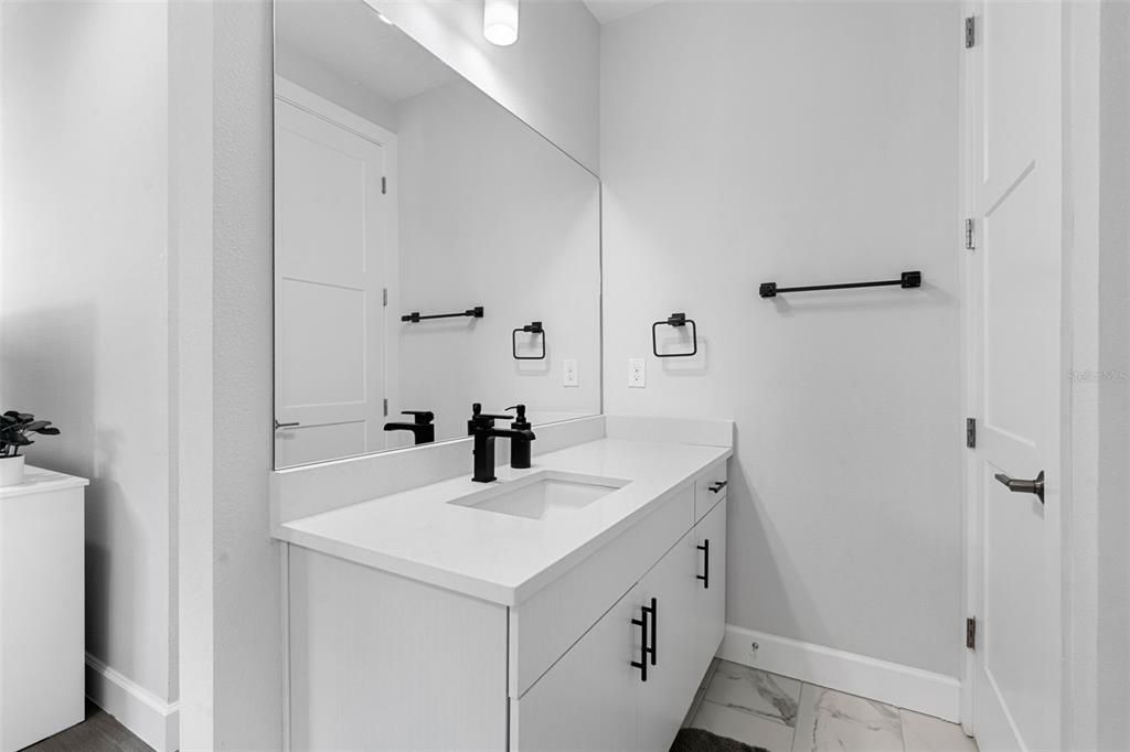 For Rent: $4,800 (3 beds, 3 baths, 2097 Square Feet)