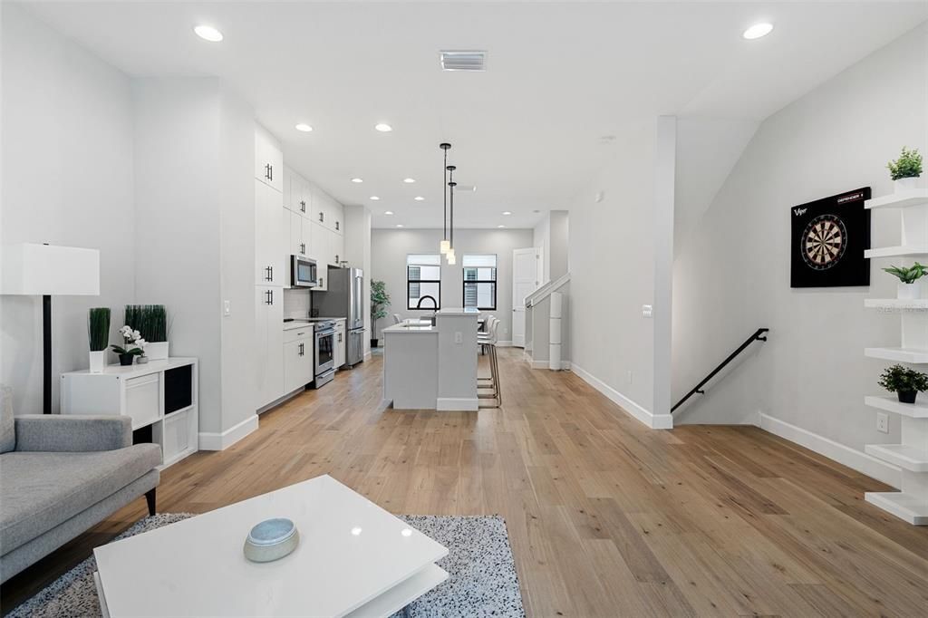 For Rent: $4,800 (3 beds, 3 baths, 2097 Square Feet)