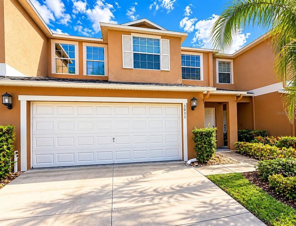 For Rent: $2,600 (3 beds, 2 baths, 2208 Square Feet)