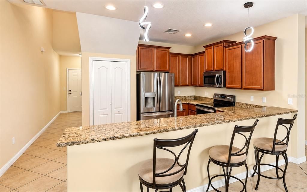 For Rent: $2,600 (3 beds, 2 baths, 2208 Square Feet)