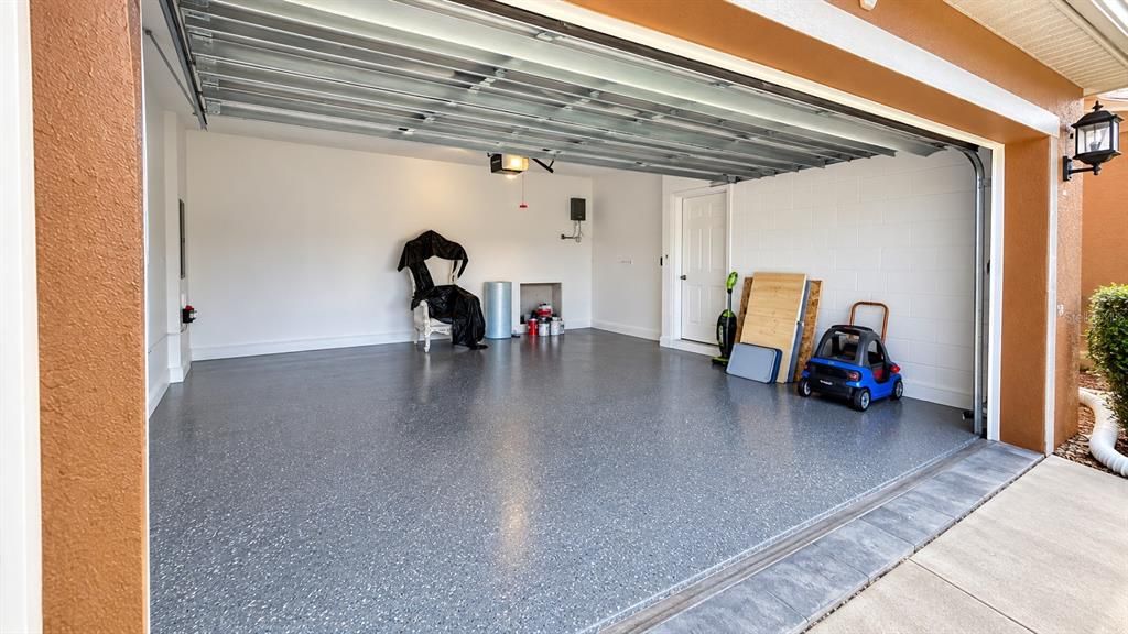 For Rent: $2,600 (3 beds, 2 baths, 2208 Square Feet)