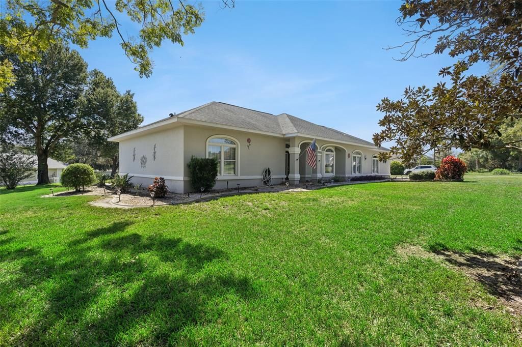 For Sale: $410,000 (3 beds, 2 baths, 2175 Square Feet)