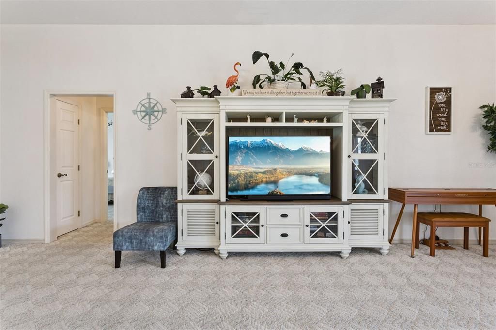 For Sale: $410,000 (3 beds, 2 baths, 2175 Square Feet)