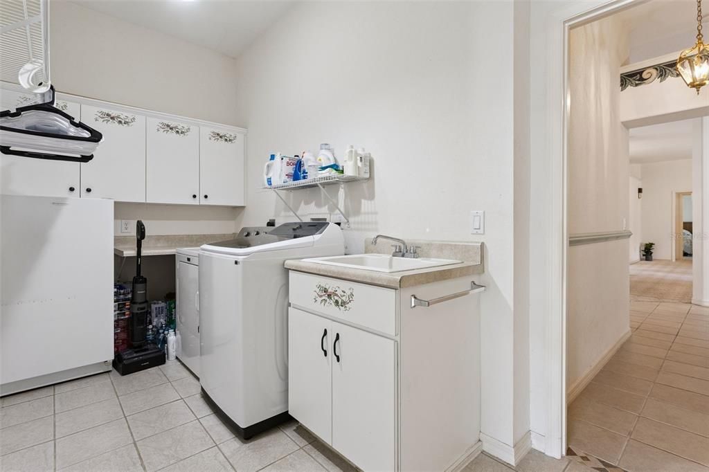For Sale: $410,000 (3 beds, 2 baths, 2175 Square Feet)