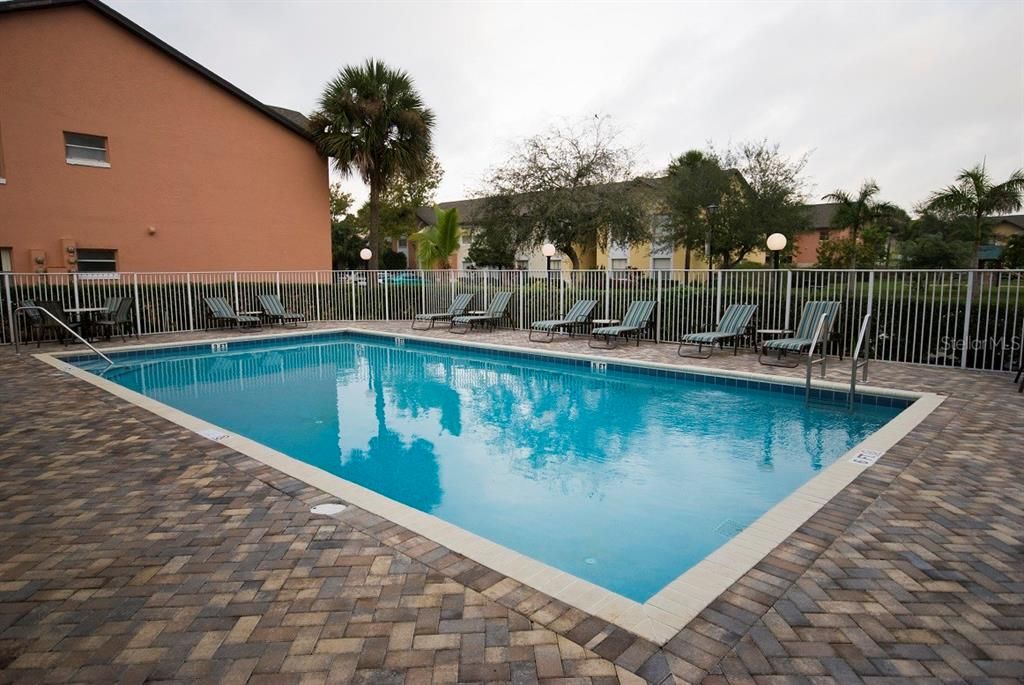 For Sale: $160,000 (2 beds, 2 baths, 1006 Square Feet)