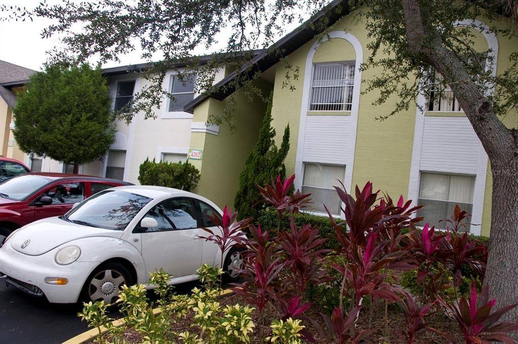 For Sale: $160,000 (2 beds, 2 baths, 1006 Square Feet)