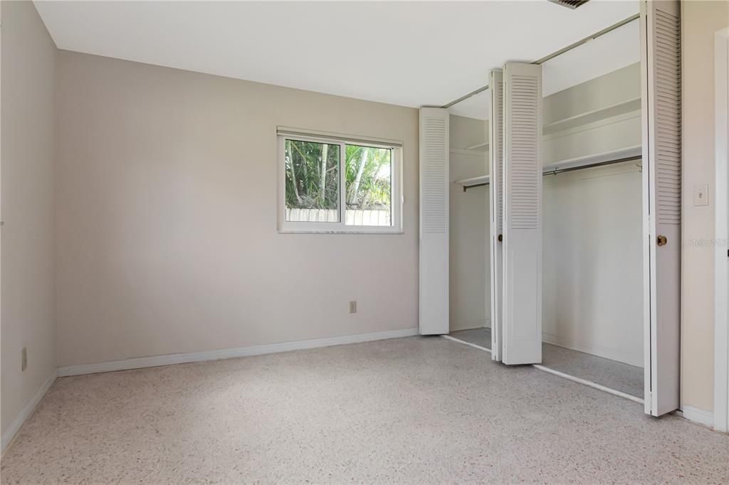 For Sale: $425,000 (2 beds, 2 baths, 1236 Square Feet)