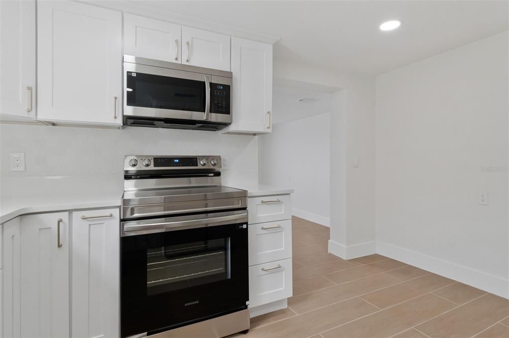 For Sale: $295,000 (3 beds, 1 baths, 1432 Square Feet)