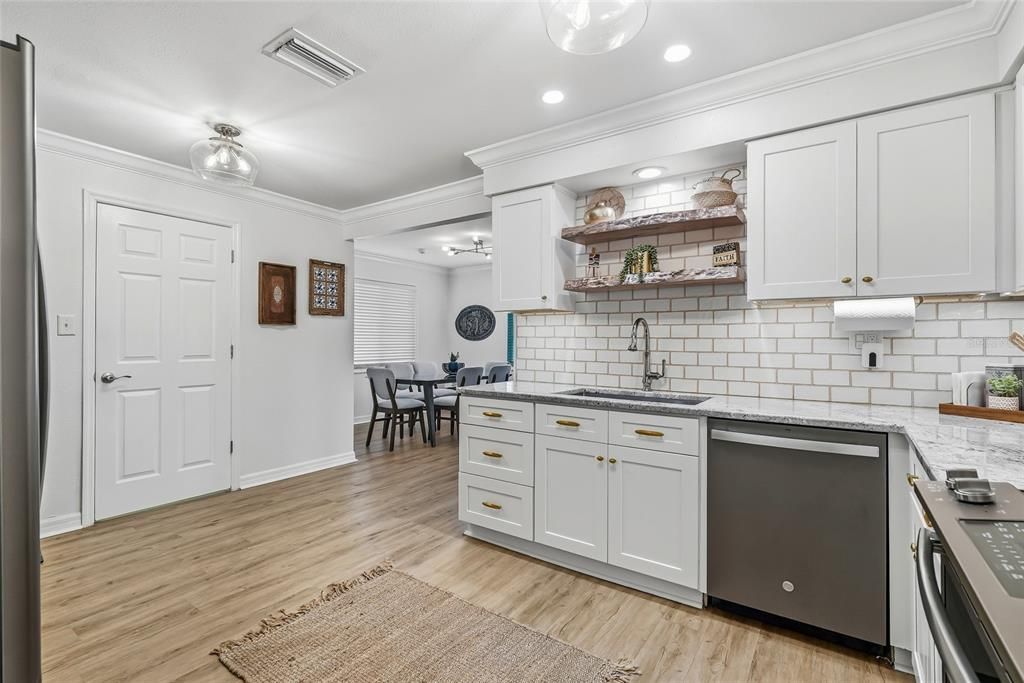 En Venta: $375,000 (3 camas, 2 baños, 1498 Pies cuadrados)