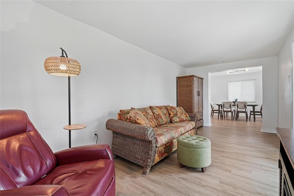 En Venta: $375,000 (3 camas, 2 baños, 1498 Pies cuadrados)