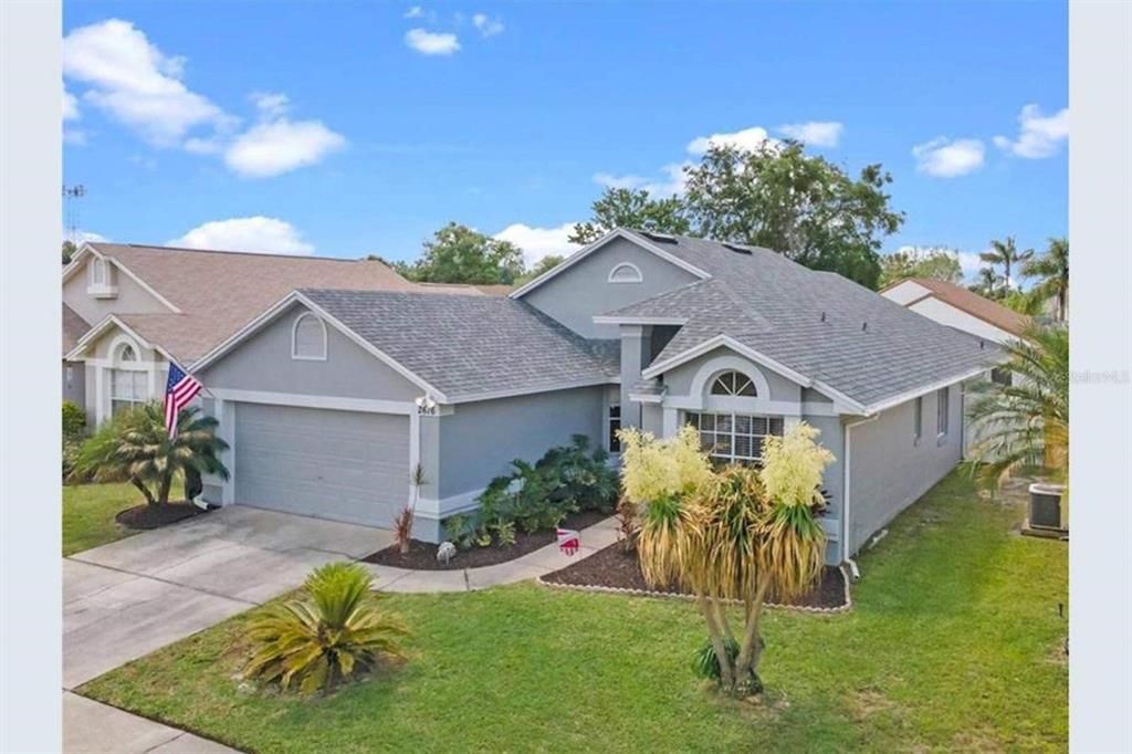 For Rent: $2,600 (3 beds, 2 baths, 1565 Square Feet)