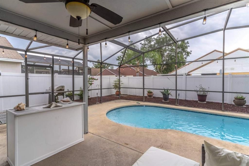 For Rent: $2,600 (3 beds, 2 baths, 1565 Square Feet)