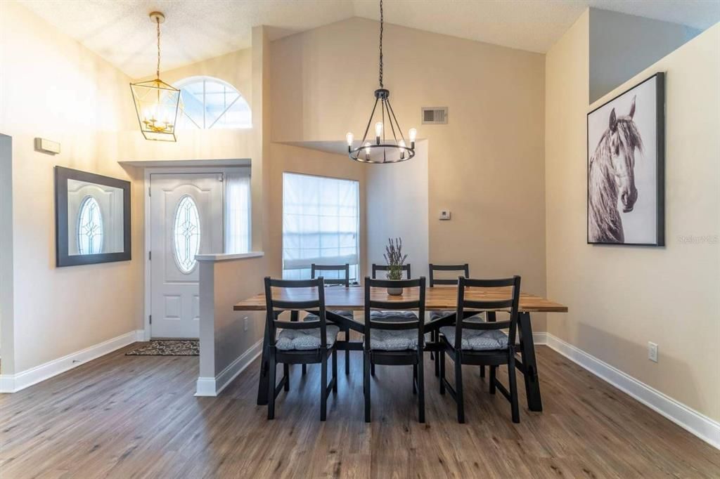For Rent: $2,600 (3 beds, 2 baths, 1565 Square Feet)