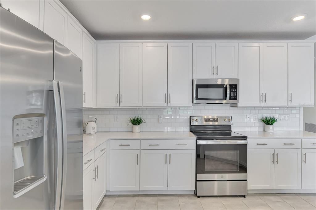 En Venta: $374,900 (2 camas, 2 baños, 1379 Pies cuadrados)