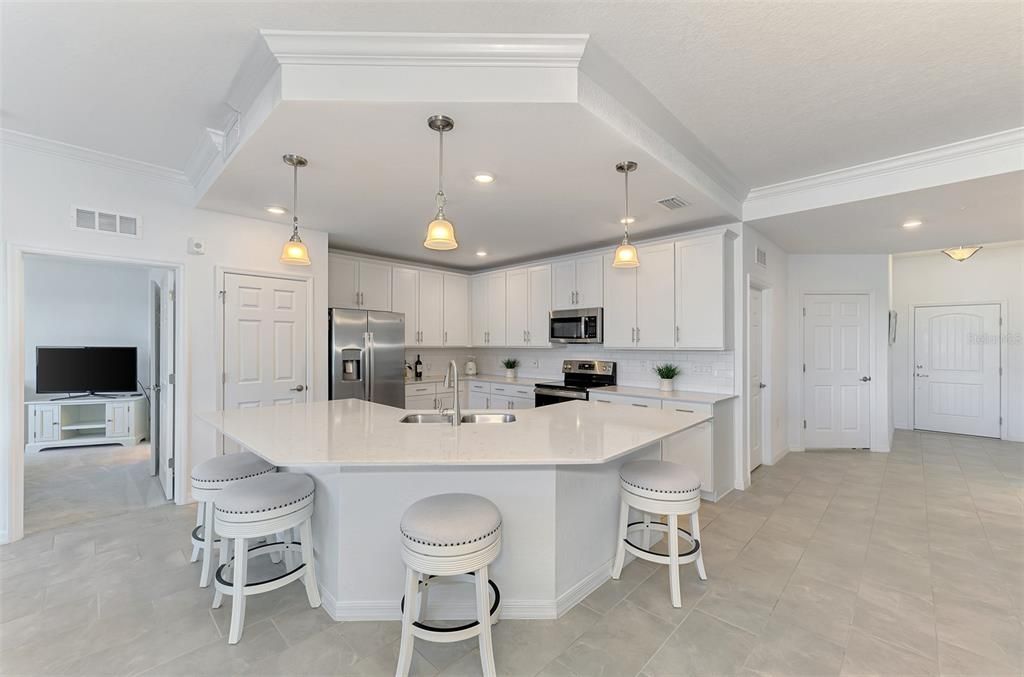 En Venta: $374,900 (2 camas, 2 baños, 1379 Pies cuadrados)