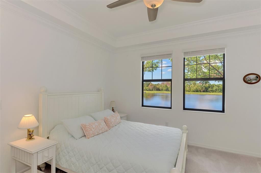 En Venta: $374,900 (2 camas, 2 baños, 1379 Pies cuadrados)