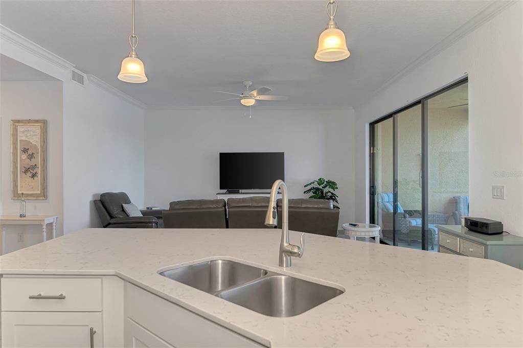 En Venta: $374,900 (2 camas, 2 baños, 1379 Pies cuadrados)