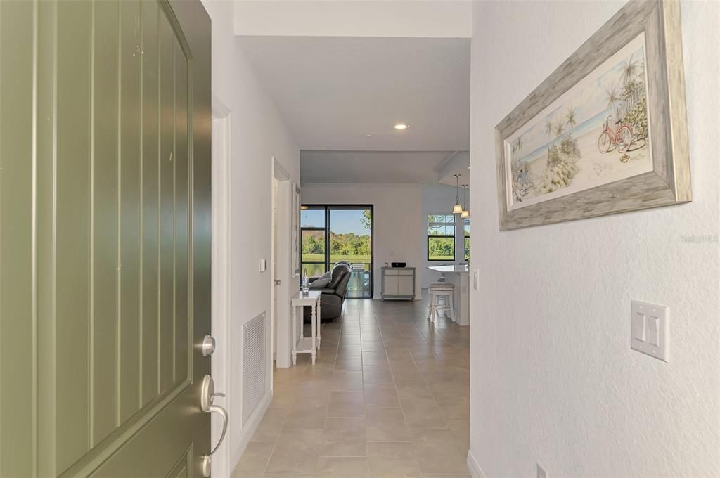 En Venta: $374,900 (2 camas, 2 baños, 1379 Pies cuadrados)