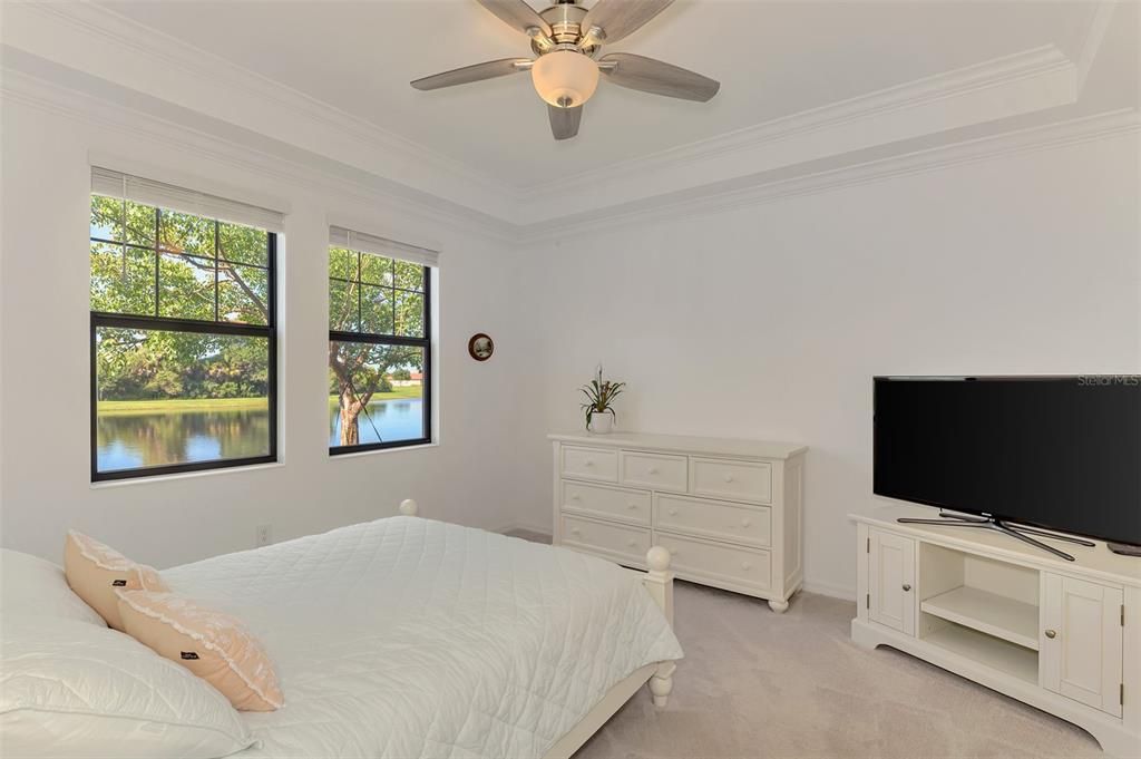 En Venta: $374,900 (2 camas, 2 baños, 1379 Pies cuadrados)