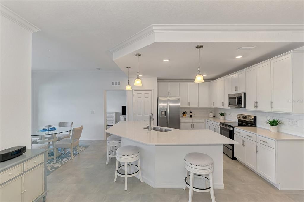 En Venta: $374,900 (2 camas, 2 baños, 1379 Pies cuadrados)