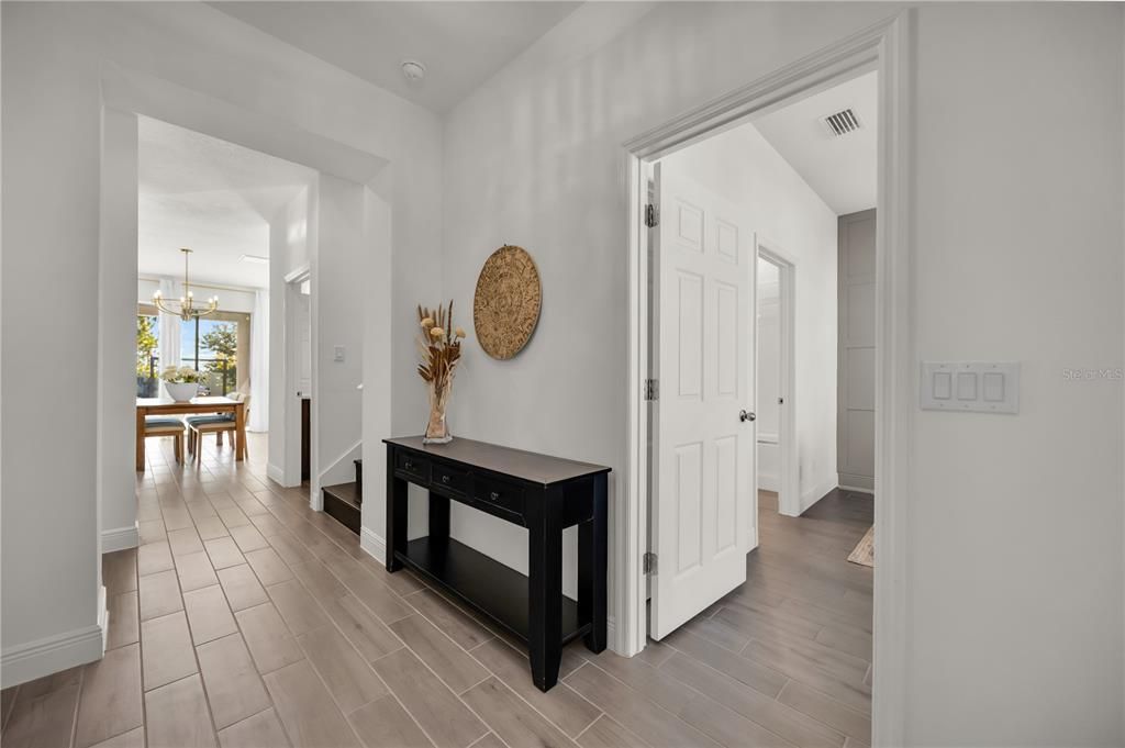 For Sale: $690,000 (5 beds, 3 baths, 2561 Square Feet)