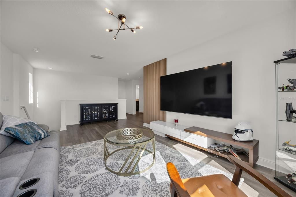 For Sale: $690,000 (5 beds, 3 baths, 2561 Square Feet)