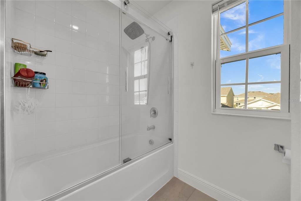 For Sale: $690,000 (5 beds, 3 baths, 2561 Square Feet)
