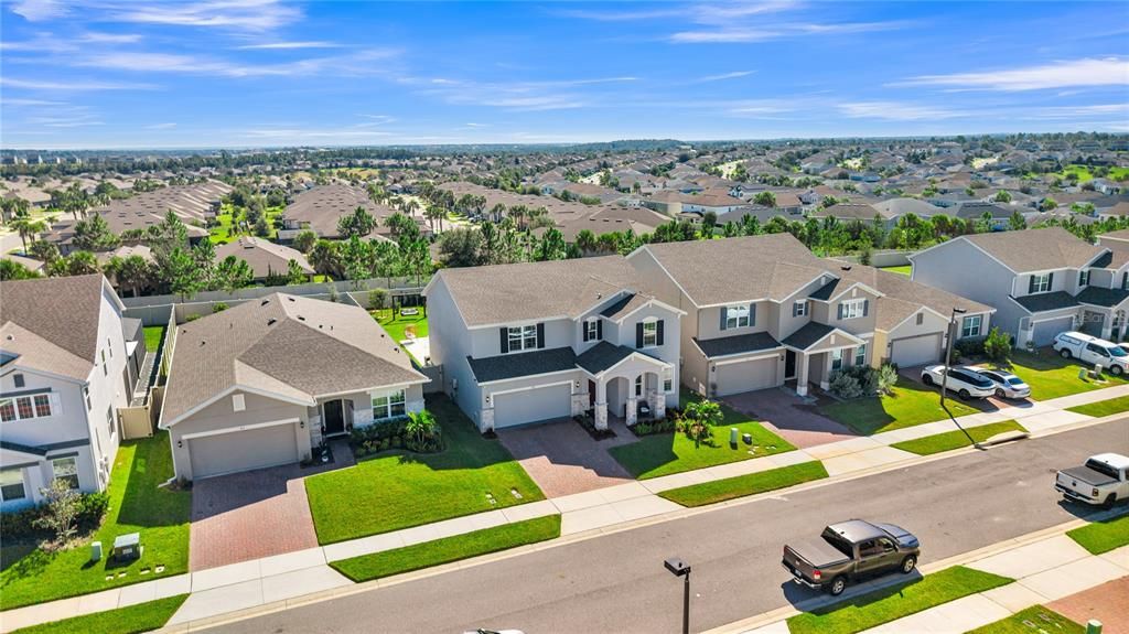 For Sale: $690,000 (5 beds, 3 baths, 2561 Square Feet)