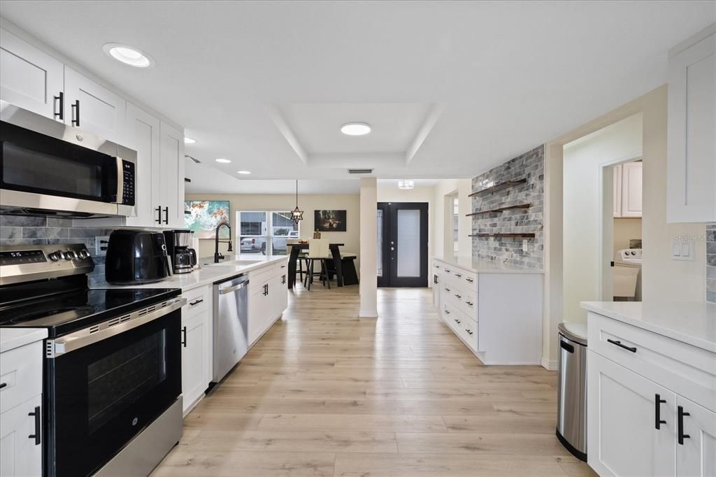 En Venta: $460,000 (3 camas, 2 baños, 1693 Pies cuadrados)