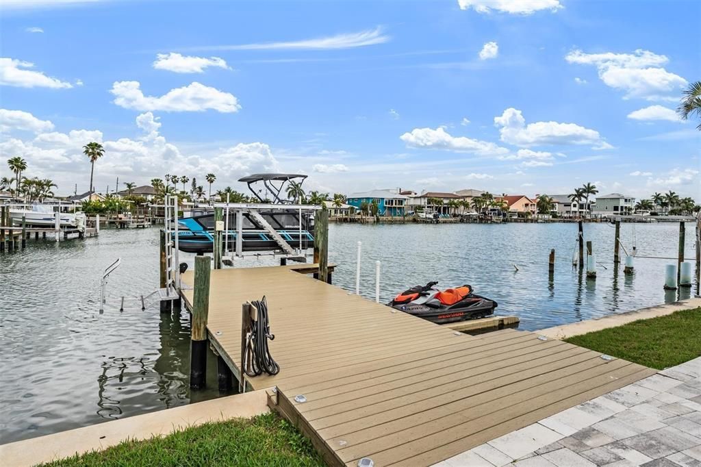 For Sale: $1,175,000 (3 beds, 2 baths, 1896 Square Feet)