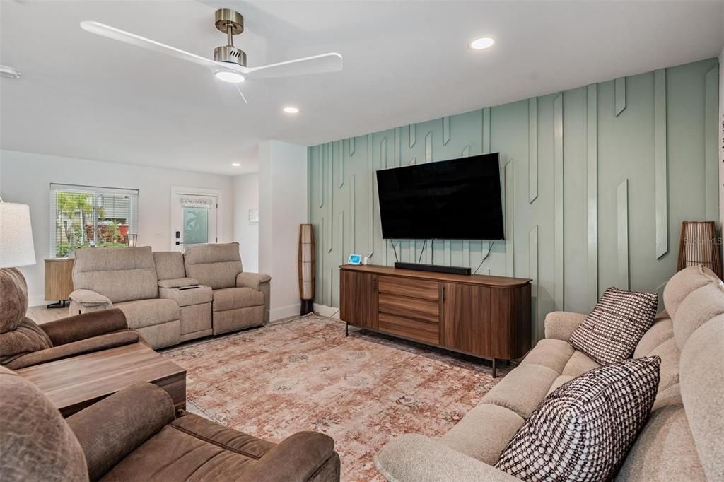 For Sale: $1,175,000 (3 beds, 2 baths, 1896 Square Feet)