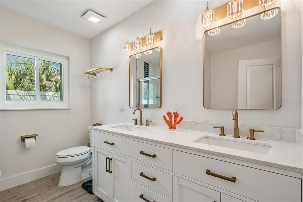 For Sale: $1,175,000 (3 beds, 2 baths, 1896 Square Feet)