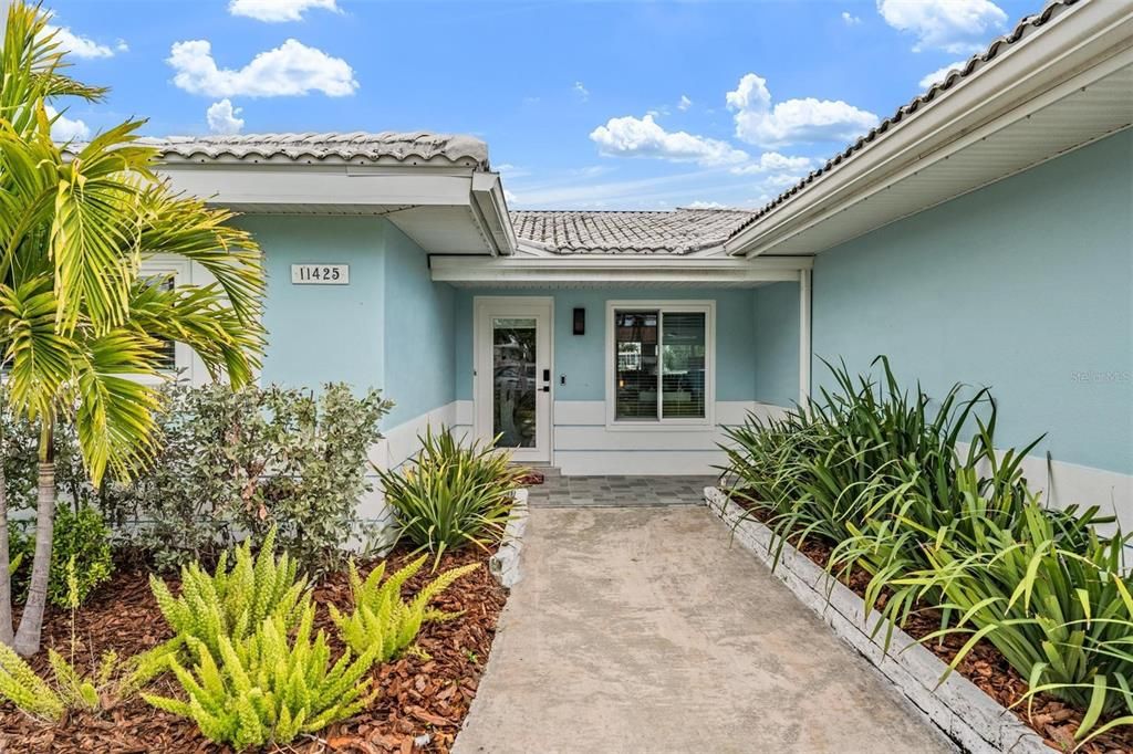For Sale: $1,175,000 (3 beds, 2 baths, 1896 Square Feet)