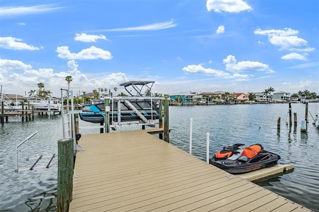 For Sale: $1,175,000 (3 beds, 2 baths, 1896 Square Feet)