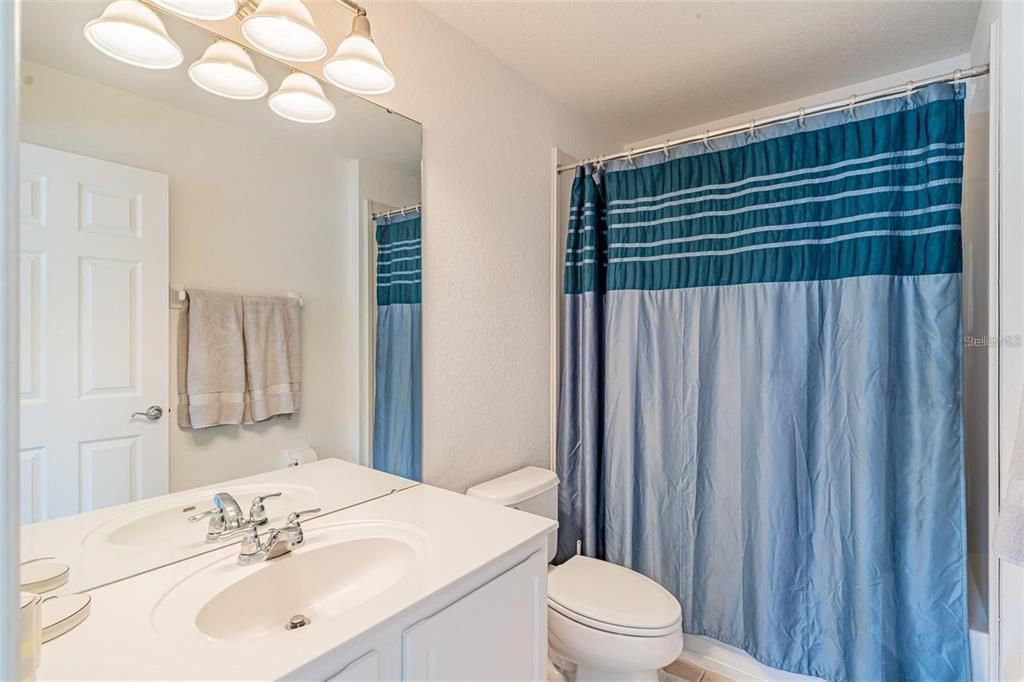 For Rent: $2,500 (3 beds, 3 baths, 2018 Square Feet)