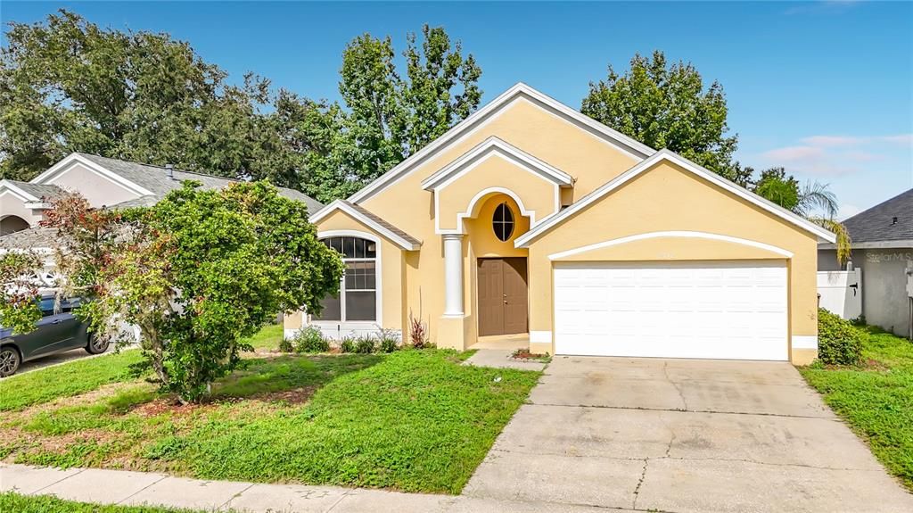 For Sale: $359,900 (3 beds, 2 baths, 1833 Square Feet)