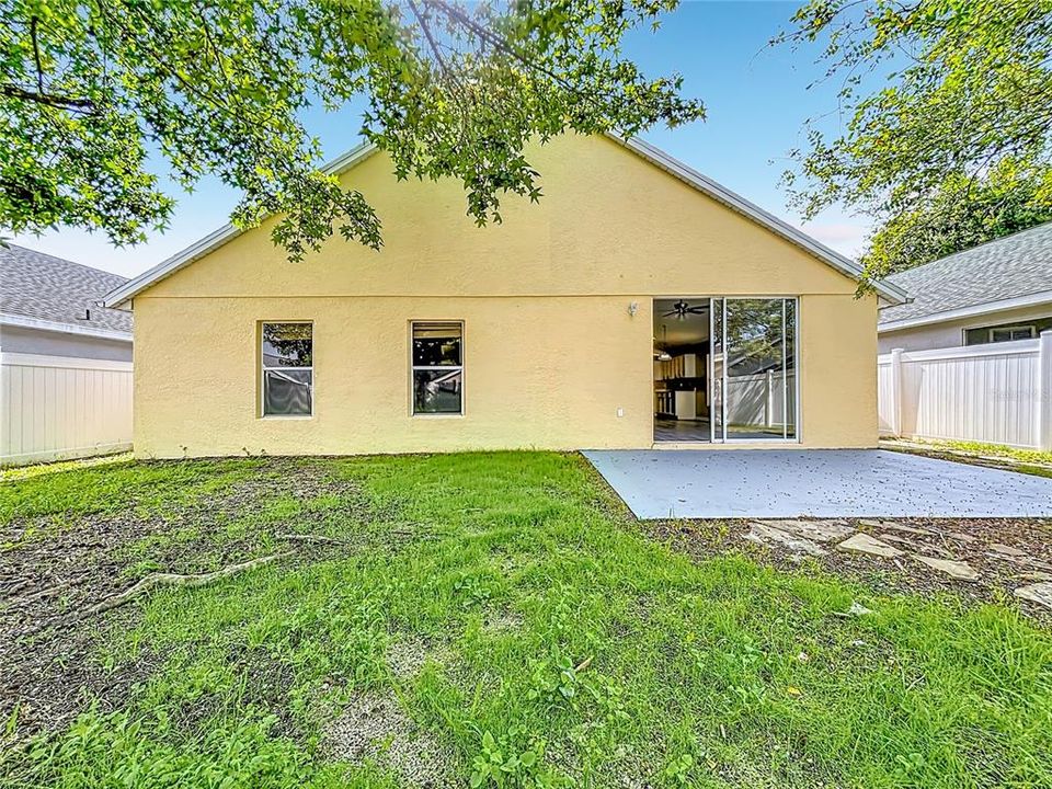 For Sale: $359,900 (3 beds, 2 baths, 1833 Square Feet)