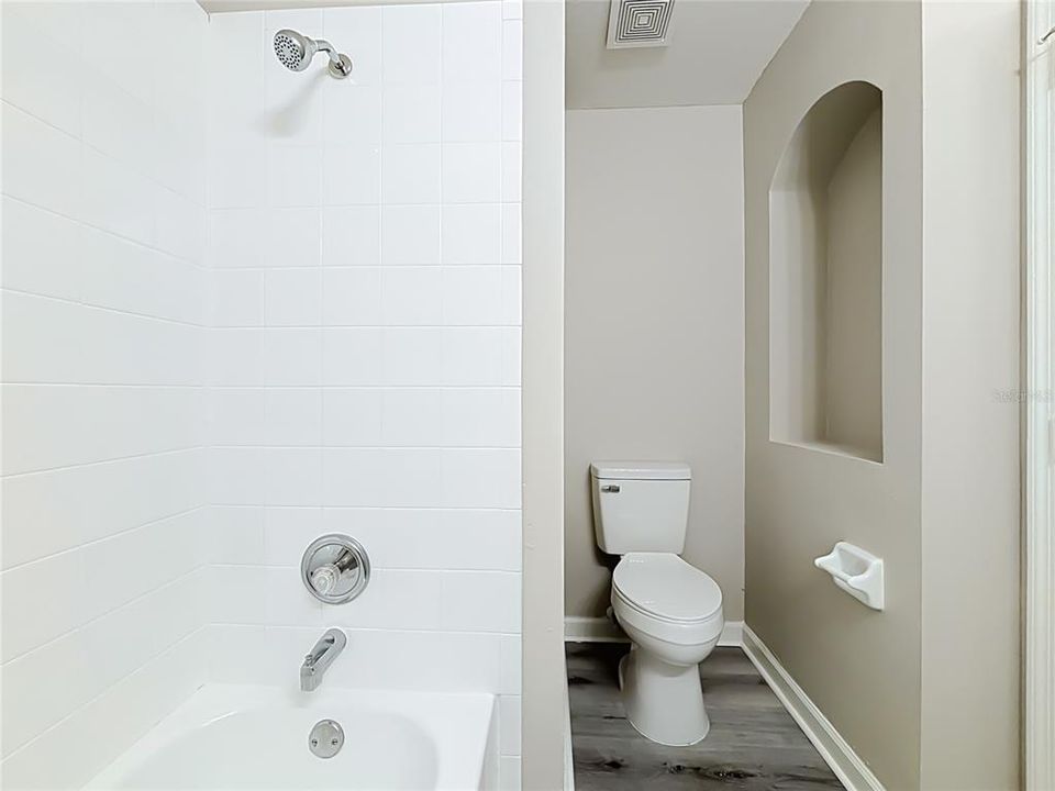 For Sale: $359,900 (3 beds, 2 baths, 1833 Square Feet)