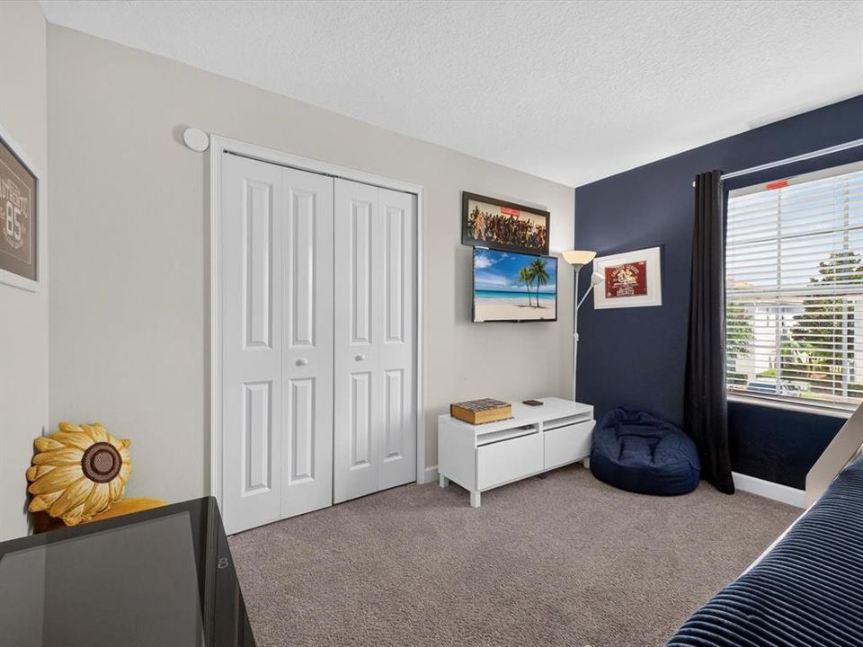 Activo con contrato: $447,000 (5 camas, 4 baños, 2128 Pies cuadrados)