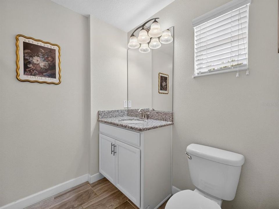 Activo con contrato: $447,000 (5 camas, 4 baños, 2128 Pies cuadrados)