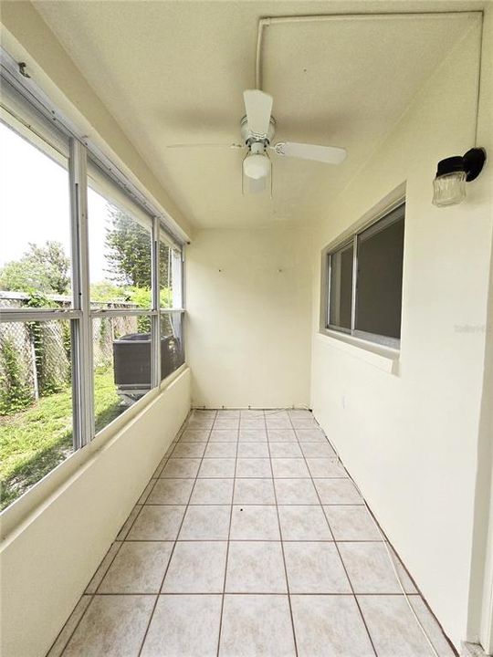 出租: $1,400 (1 贝兹, 1 浴室, 585 平方英尺)