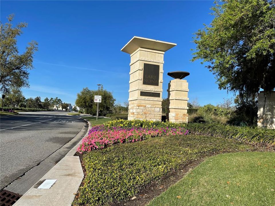 For Sale: $859,990 (5 beds, 4 baths, 3260 Square Feet)
